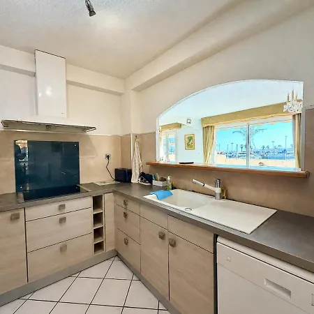 Face A La Cyprien Apartman *